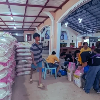 Extending love and care to the people of Caramay, Roxas, Palawan during our relief operations. Extending love and care to the people of Caramay, Roxas, Palawan during our relief operations.